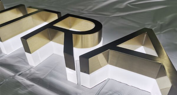 How electroplating uses in custom signs